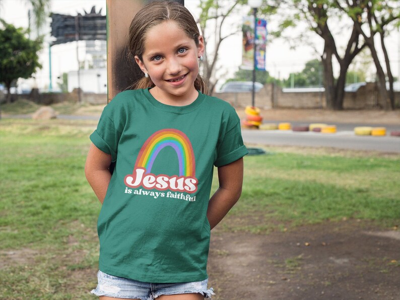 St Patricks Day Faith Tee for Girls, Jesus Rainbow Shirt, Faith Based Gift for Kids, St Pattys Day Girls T, Green Top for St Paddys